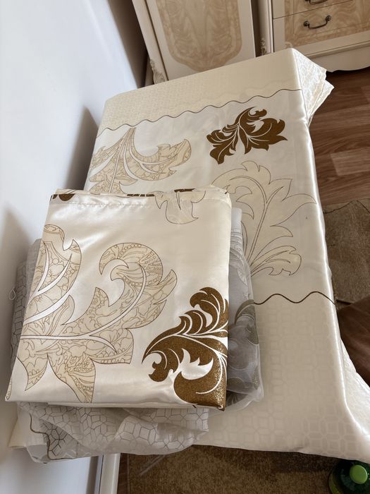 Продаетсяшторы с тюлью, высота 3 метра