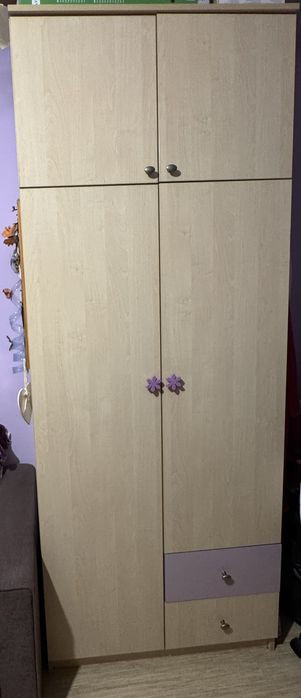 Продавам гардероб