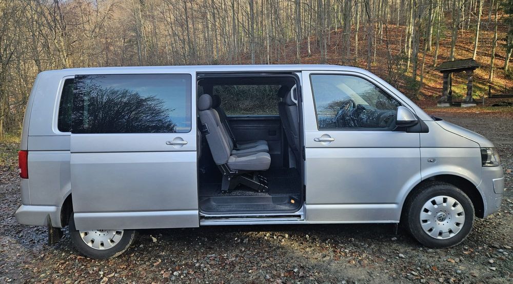 Volkswagen VW Caravelle T5 Facelift lung – 2013
2.0 TDI • 140 CP • 4MO