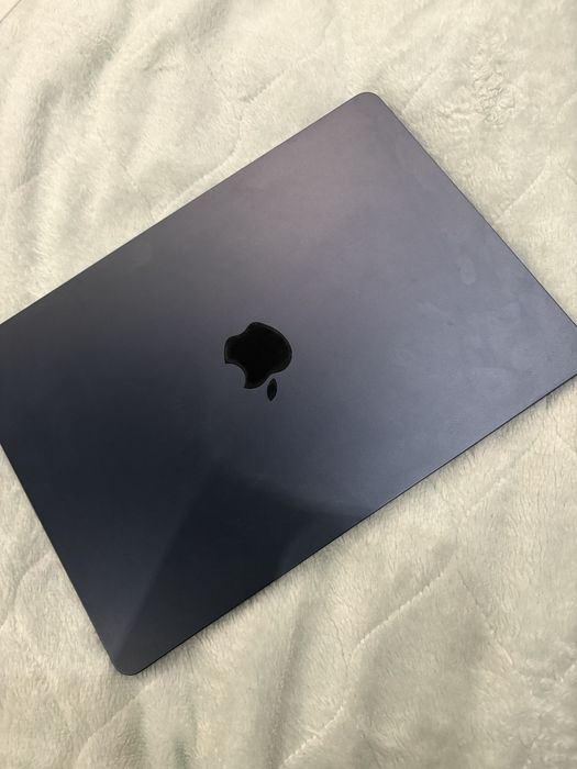 Macbook air m2,2022,100% аккумулятор