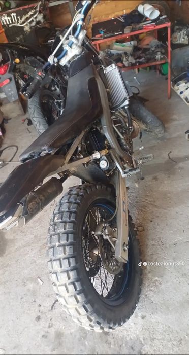 Vând cross de strada de 80cc