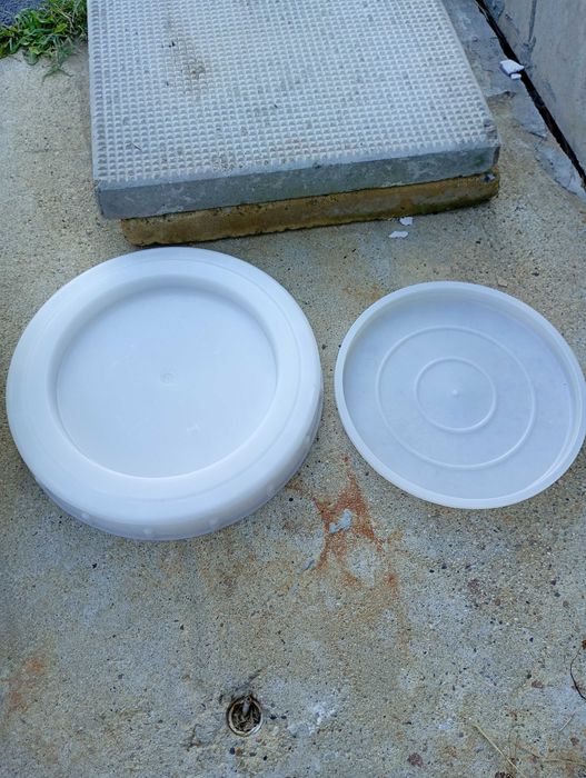 Бидони и туби ..