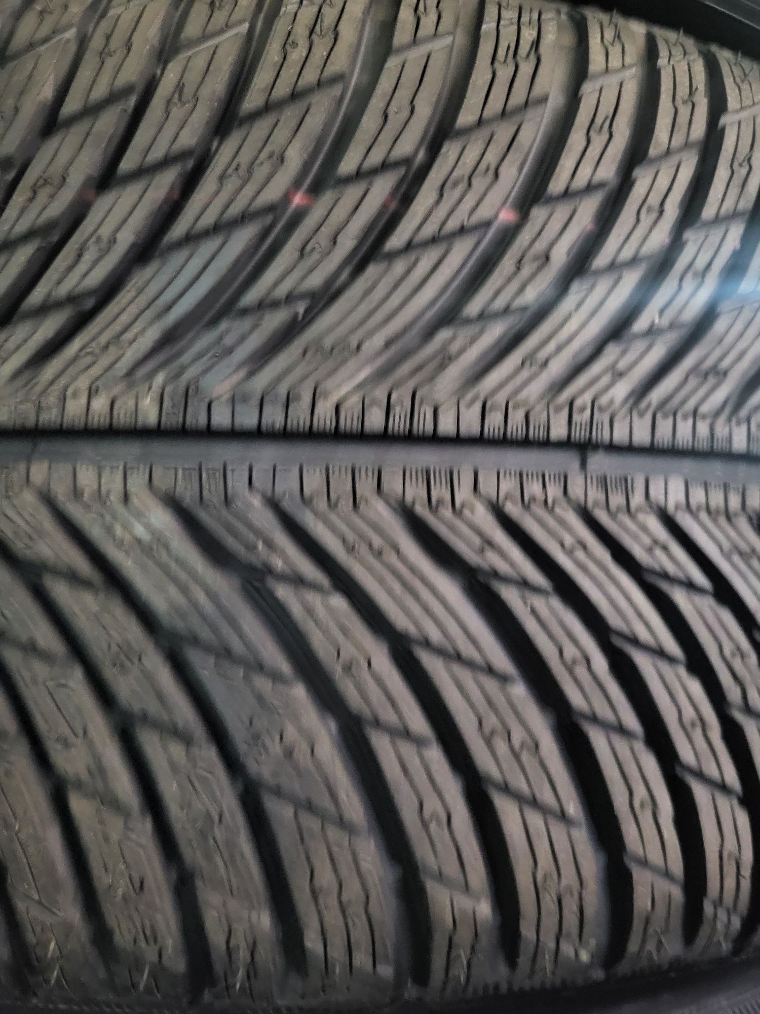 4 бр зимни 265/40/19 Michelin Alpin 5