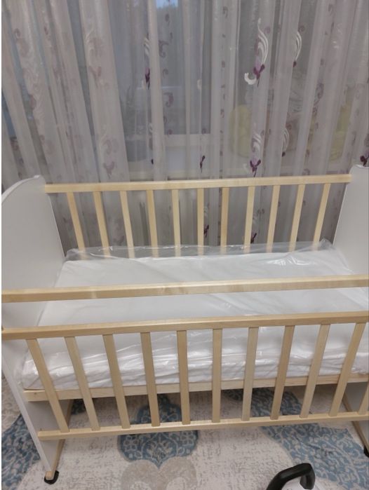 Детская кроватка