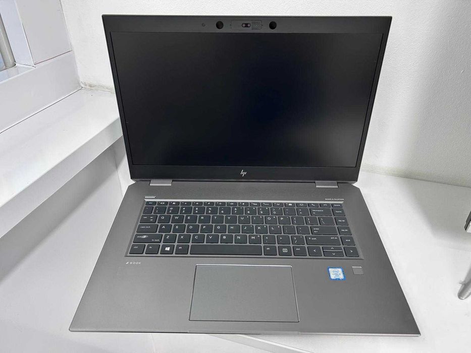 Laptop HP ZBOOK Studio G5