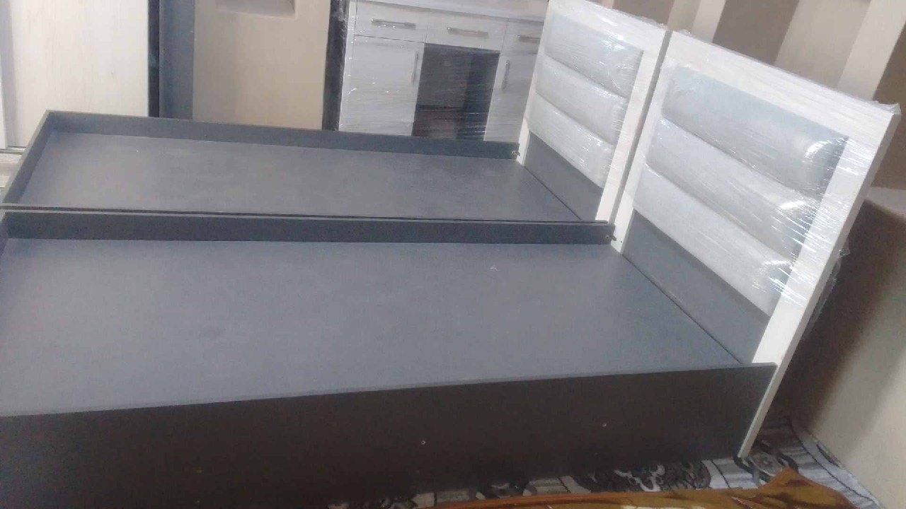 Ikki kishilik Spalni divan xolati yangi