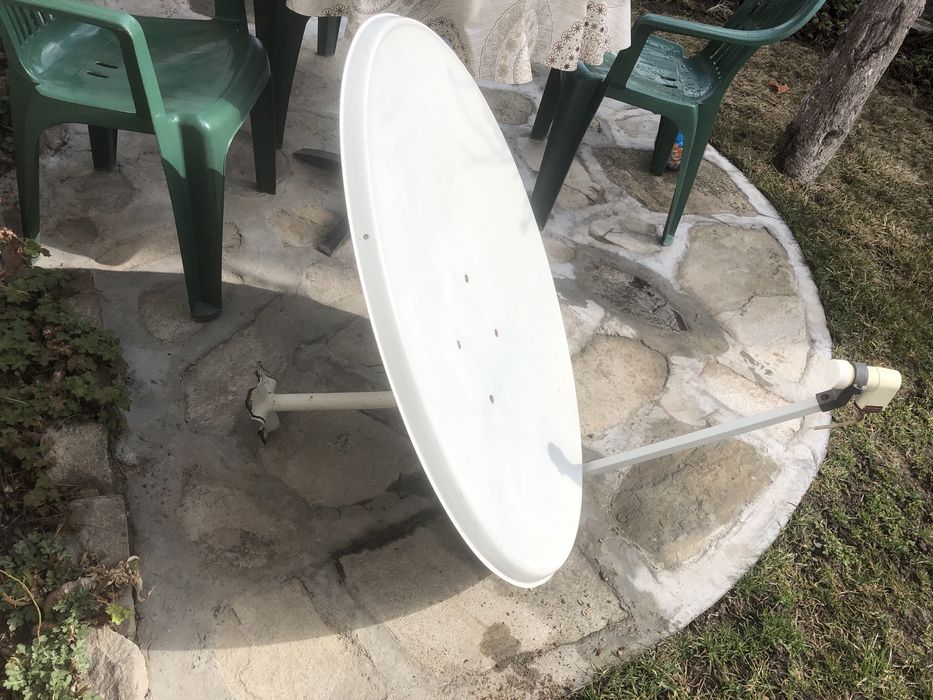 Сателитна антена (чиния) 90/80 см с приемник