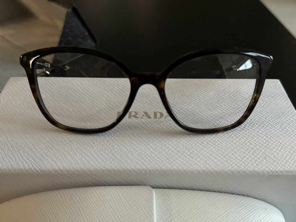 3 чифта очила Prada