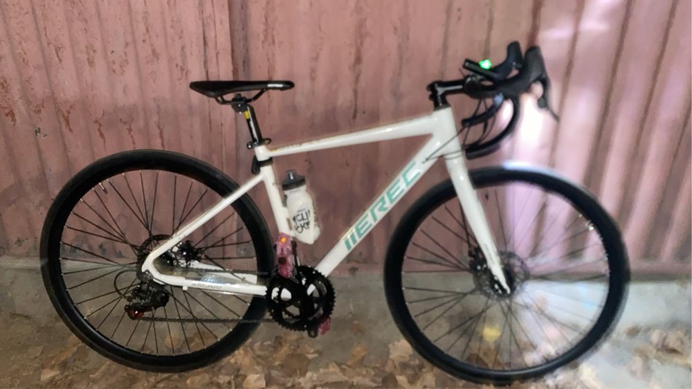 Шоссейный велосипед EREC