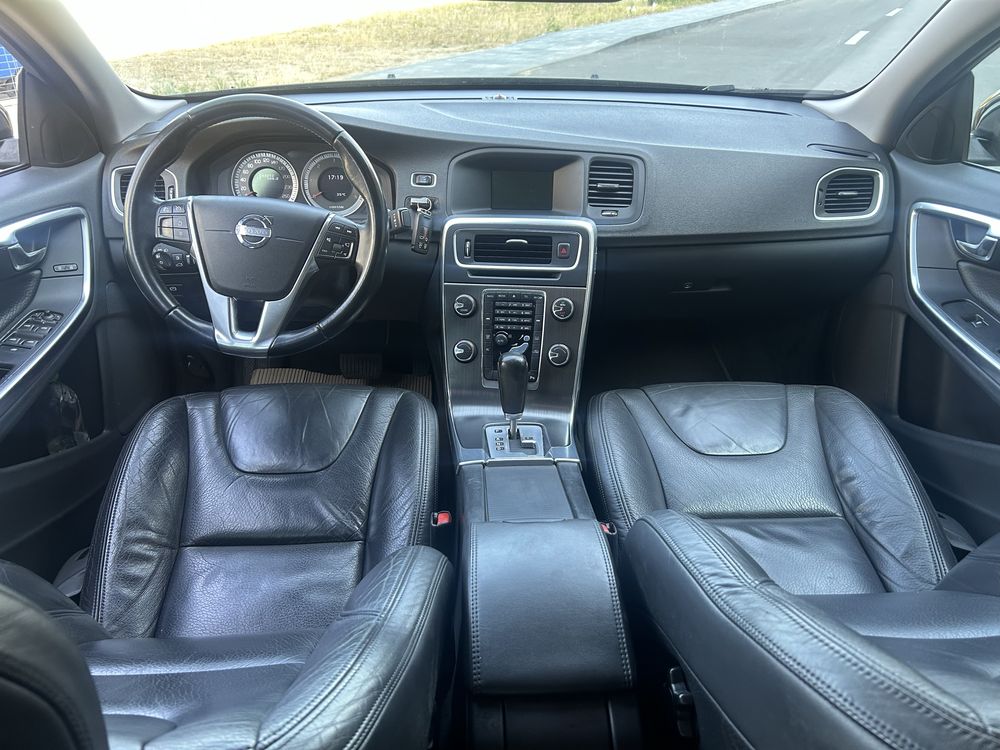 Volvo S60 Automat / 2.0 D3 / 2011