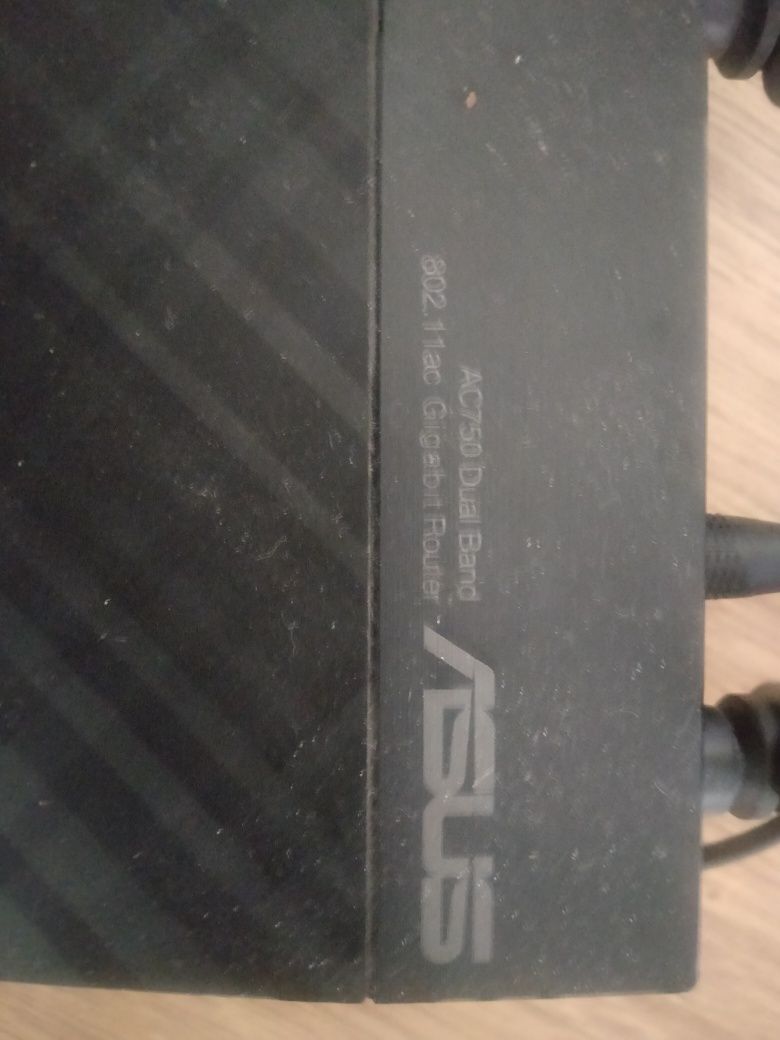 Router asus folosit ca nou