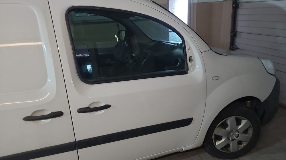 Dezmembrez piese renault kangoo citan maxi