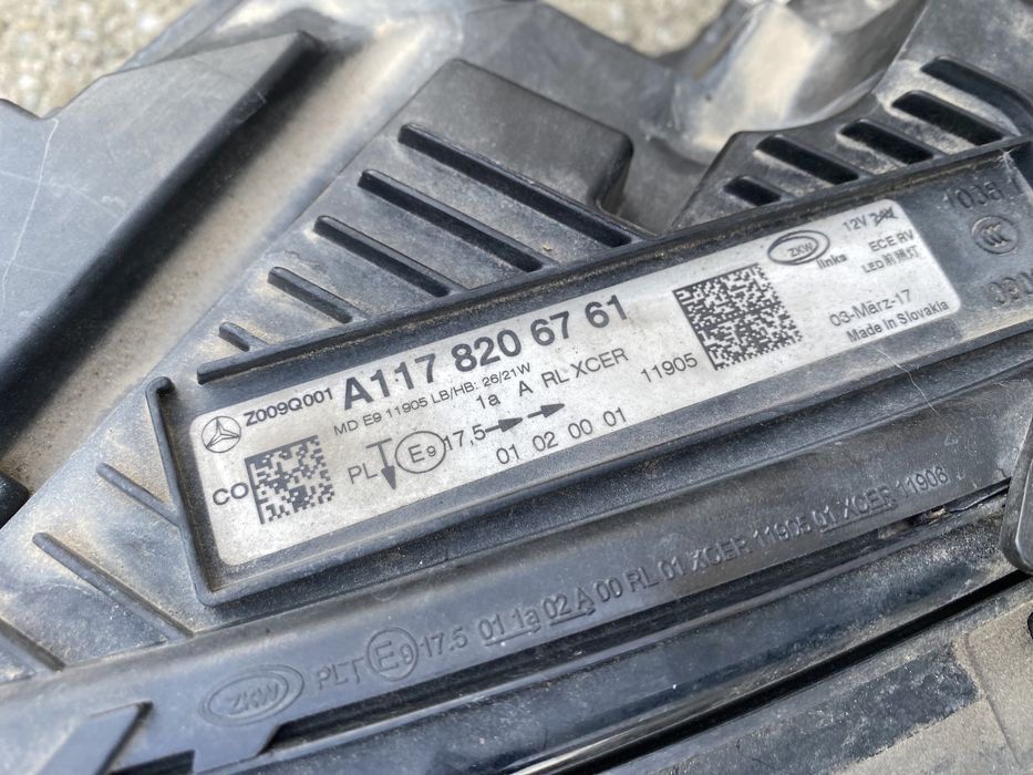 Far Mercedes CLA C117 facelift 2015 - 2018 far stanga