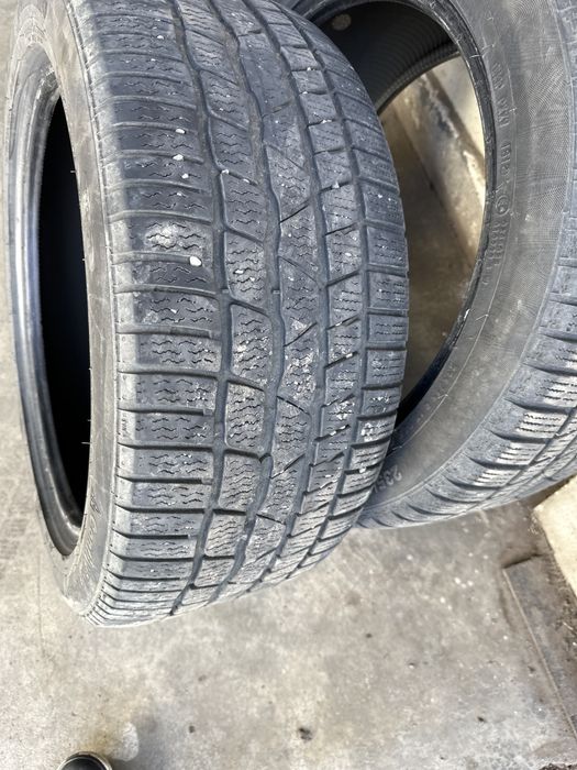 Vand doua anvelope de iarna235/45/17