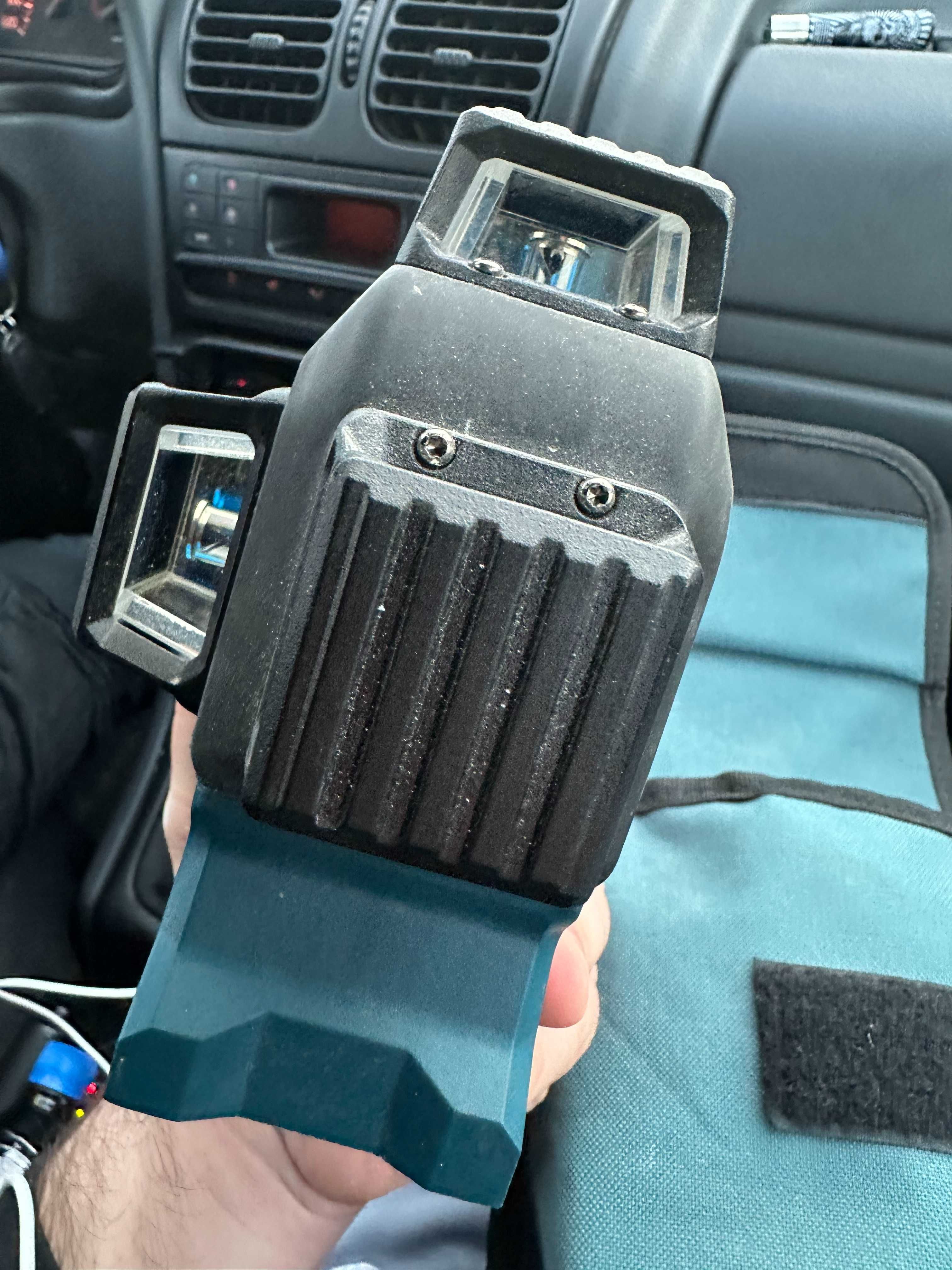 Лазер Bosch GLL 3-80 червен