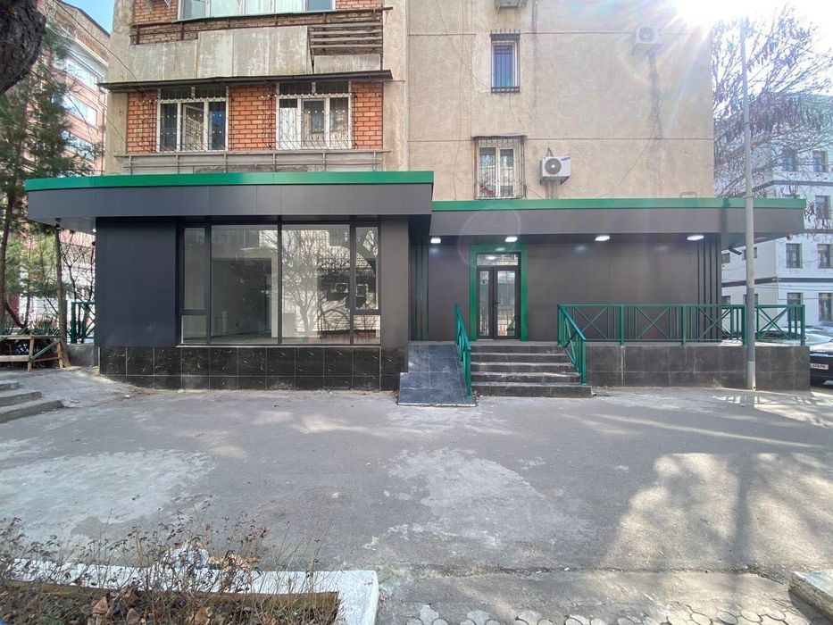 СДАЁТСЯ помещение
Айбек , Аты Баты 120 кв.м + 25 кв.м подвал