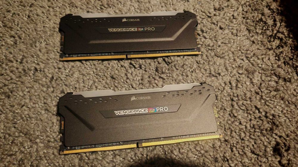 Рам памет Corsair Vengeance RGB PRO 32GB (2x16GB) DDR4 3600MHz