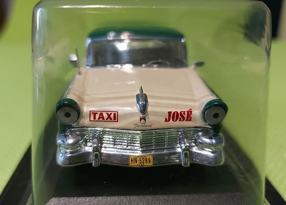 FORD FAIRLANE, LA HABANA 1956, Цена:25лв.  Модел 1:43,