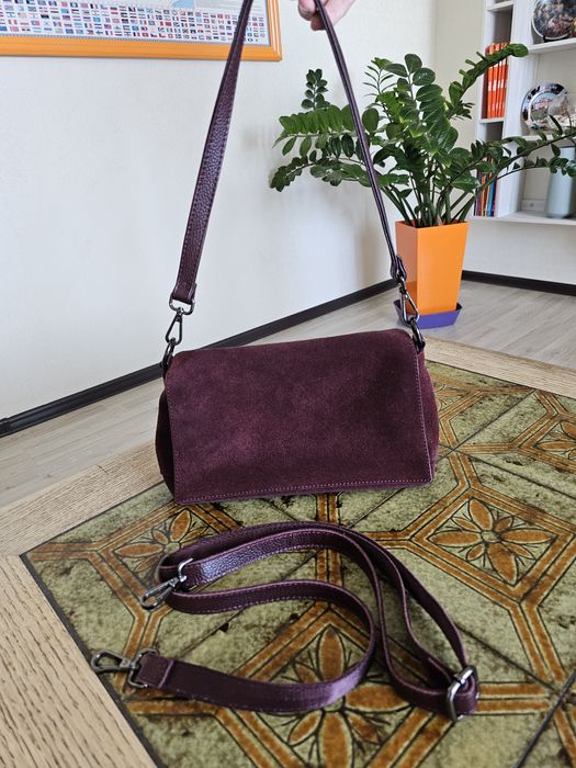 Замшевая сумочка в идеальном состоянии