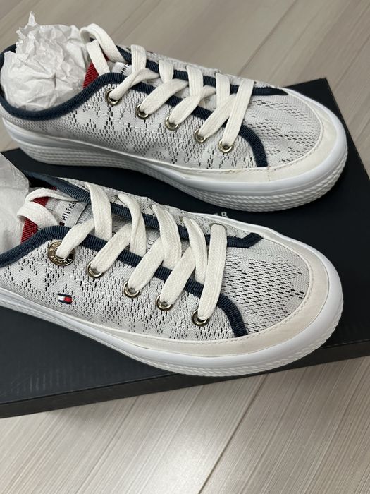 Adidasi Tommy Hilfiger dama