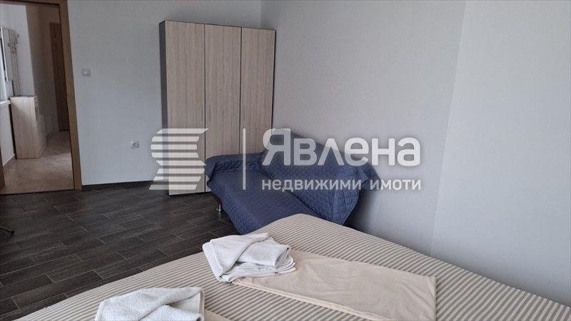 Тристаен апартамент в Слънчев бряг