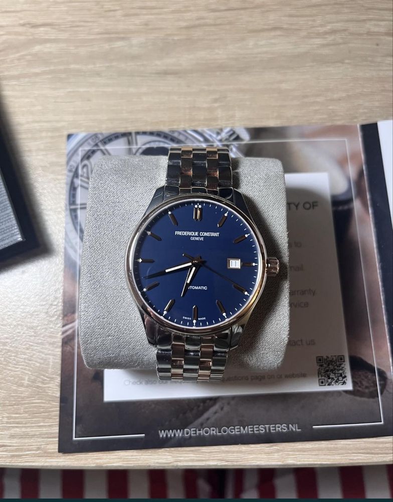 Часовник Frederique Constant