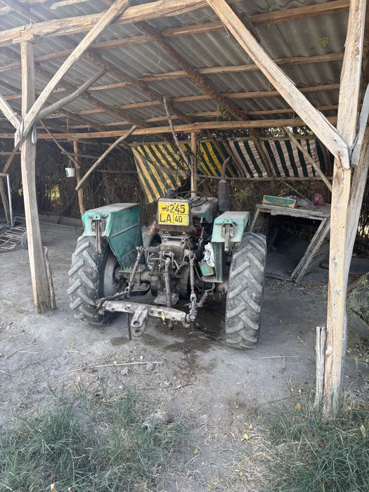 Traktor BY 304 sotiladi