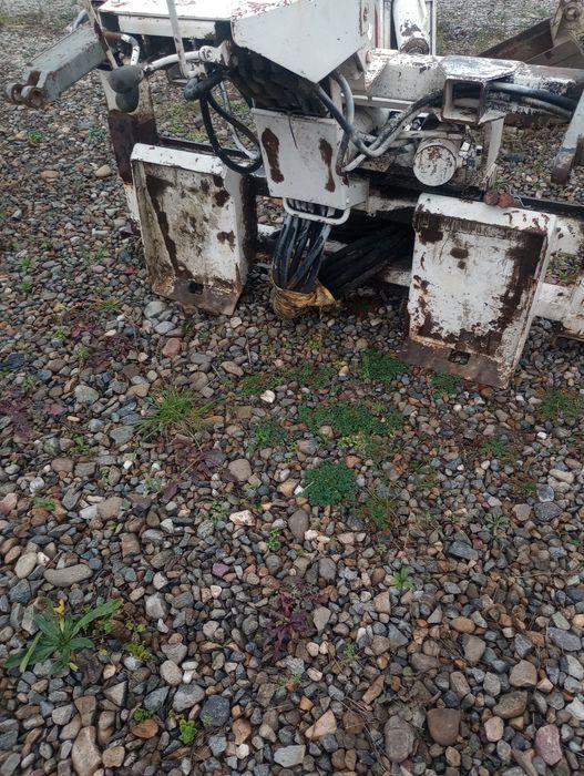 Brat excavator bobcat