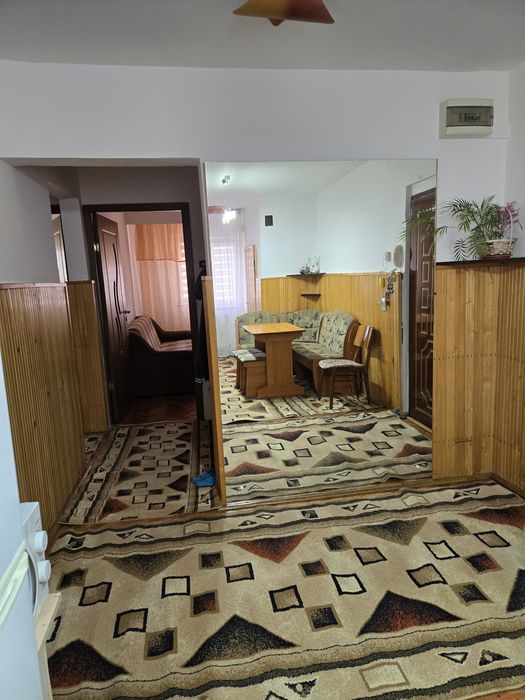 Închiriez apartament 3 camere Zona Mărăști Kaufland