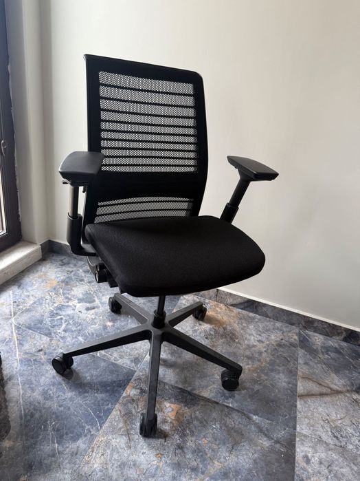 Офис стол Steelcase
Think