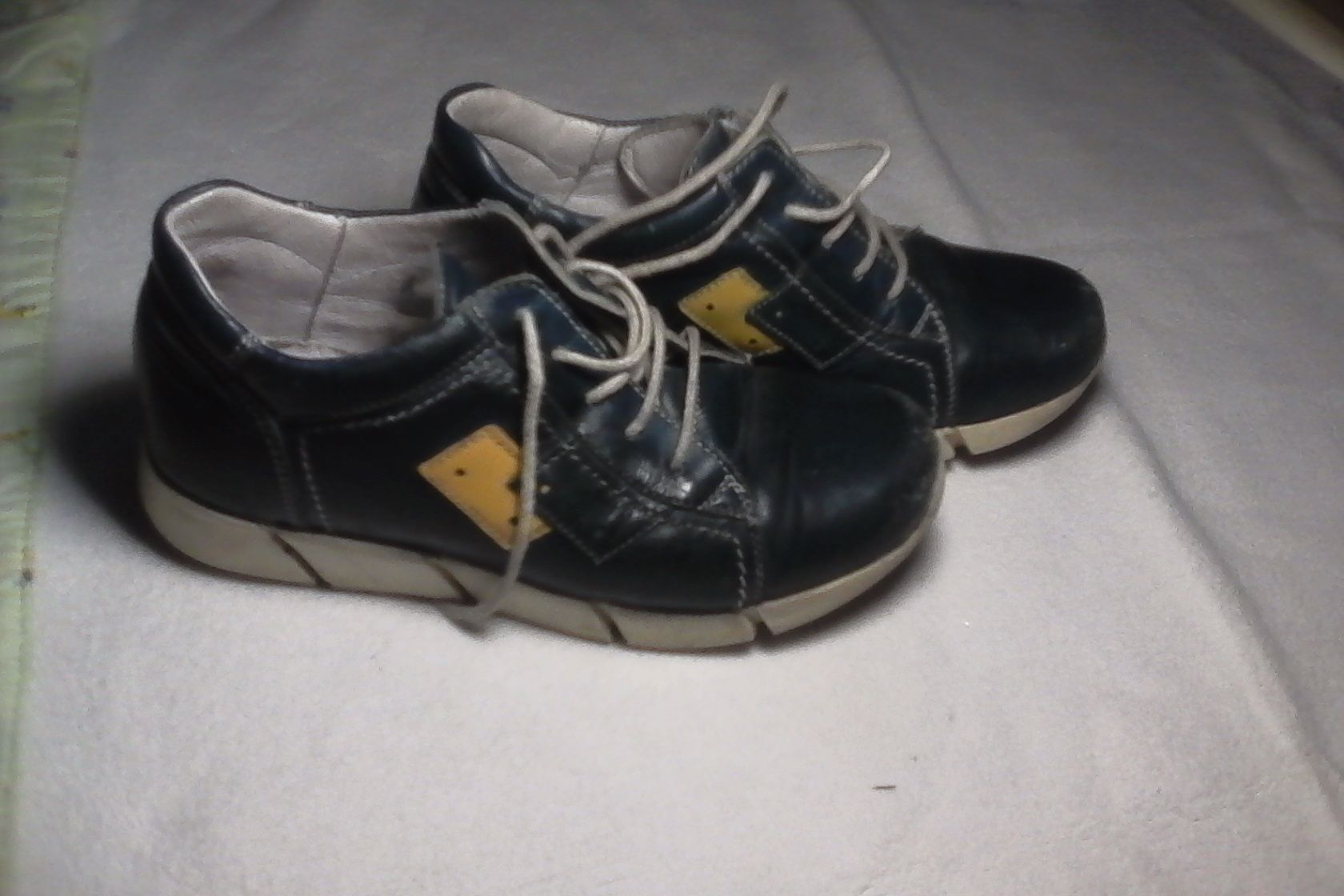 Pantofi de piele casual bleumarin mărimea 30, 21 cm in interior
