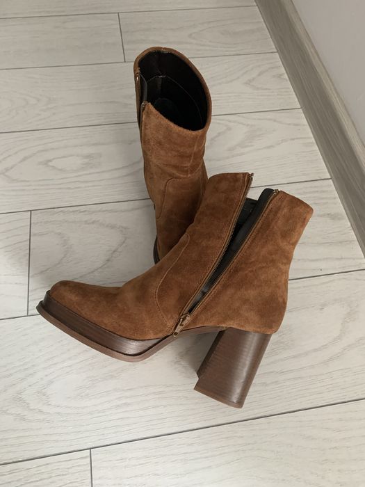 Botine maro Schuh 38