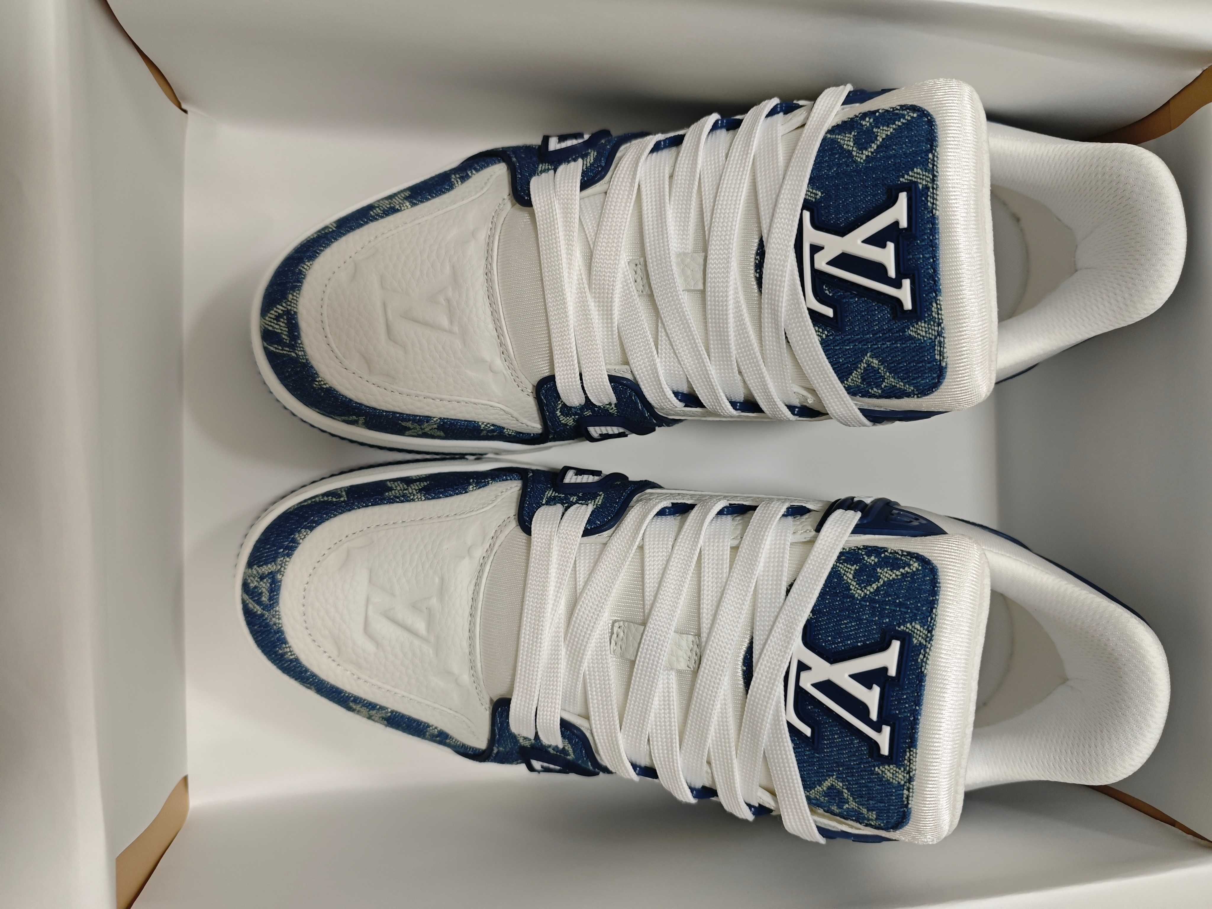 Louis Vuitton Trainer -- Blue & White