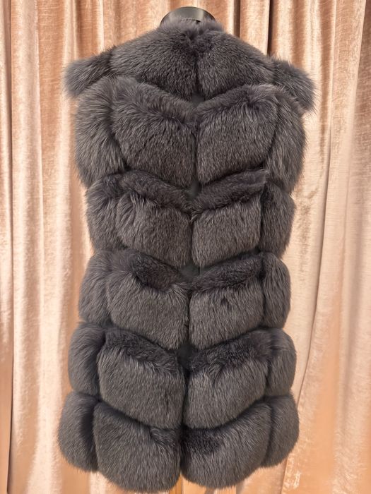 Vand vesta lunga de vulpe polara gri argintie