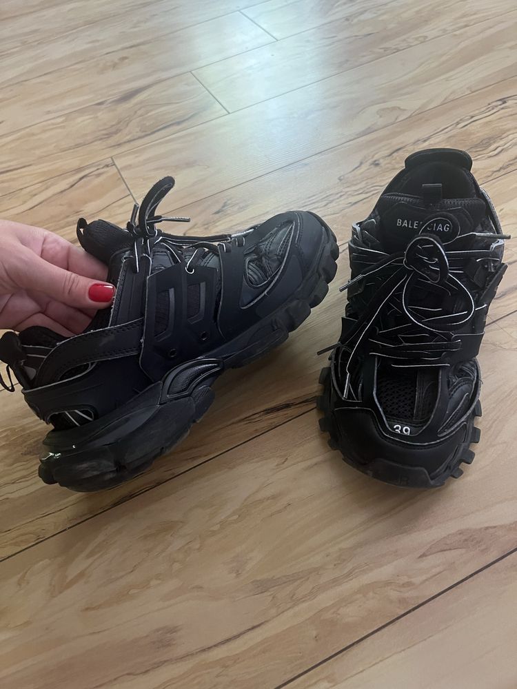 Balenciaga Track