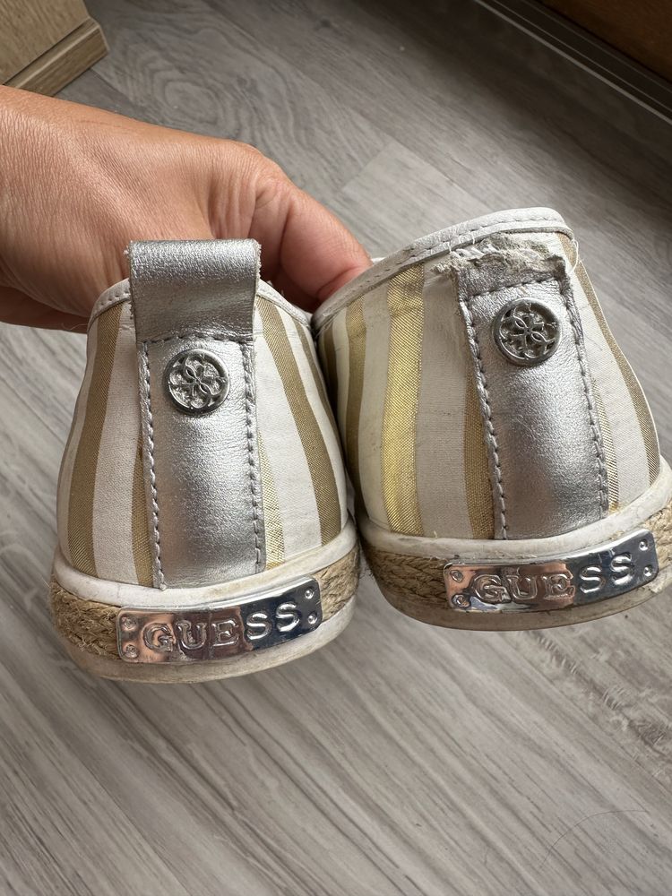 Мокасини на Guess