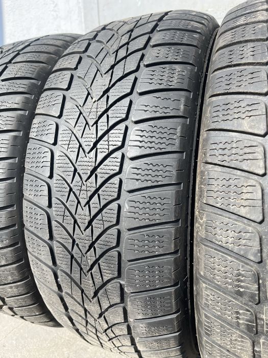 4 бр. зимни гуми 225/55/17 Dunlop MO DOT 0819 5 mm