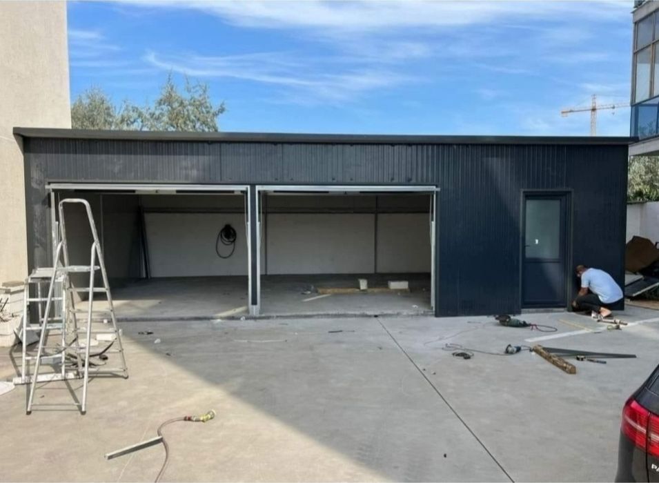 Garaje auto din structura metalica si panou sandwich termoizolant