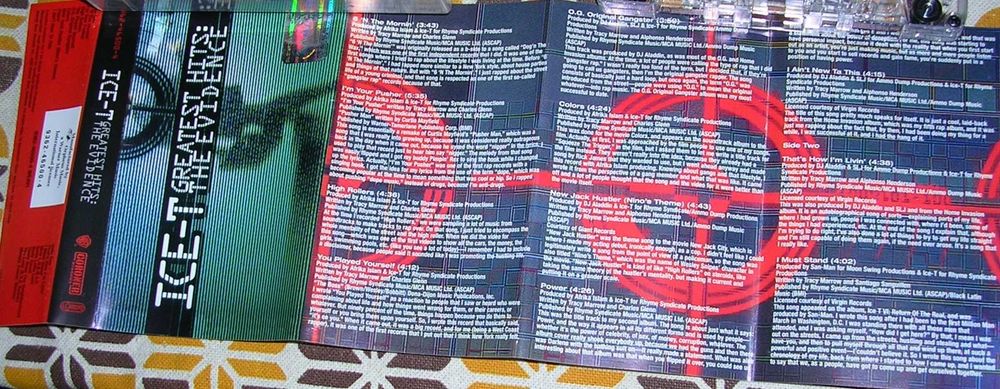 Аудио касети с рап, поп, рок, италианска и техно музика и саундтракове