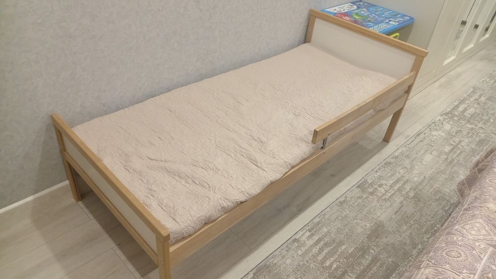 Продам детскую кровать ИКеА