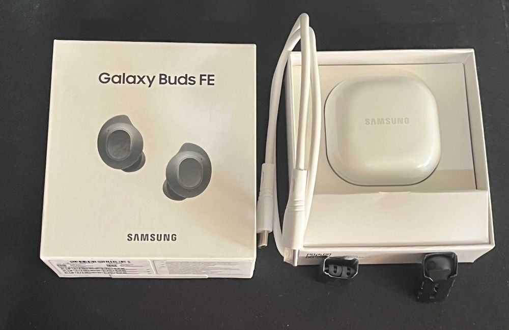 Casti bluetooth Samsung Galaxy Buds FE, ANC + accesorii sigilate