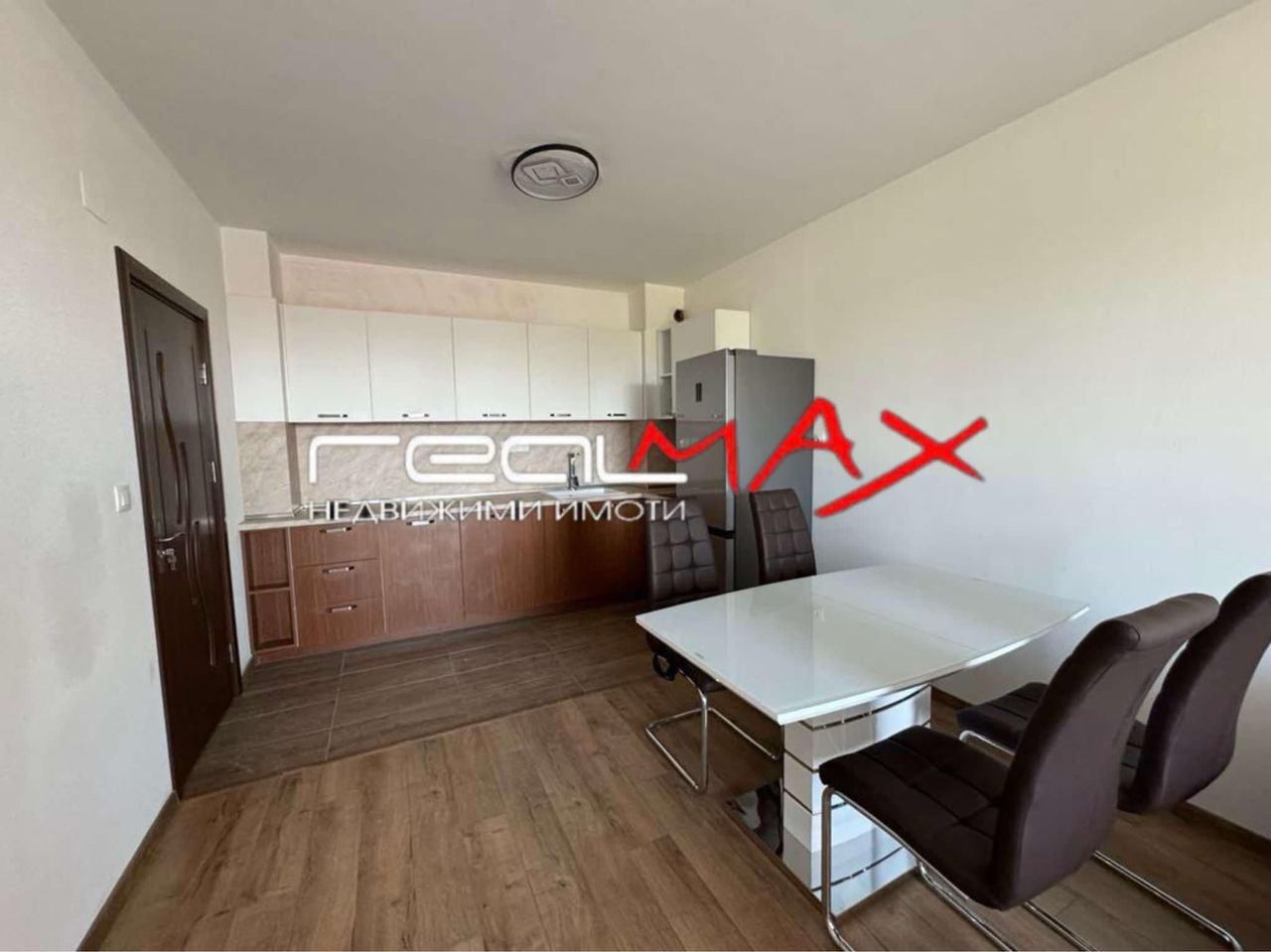 Продава се Двустаен апартамент в Стара Загора, Самара 1 - 80 кв.м за 1463 €/кв.м - Снимка #3