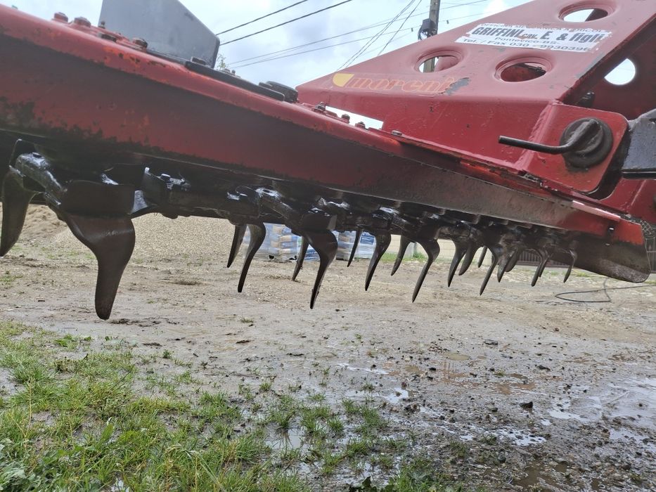 Vând grapă,freză rotativă MORENI de 3 metri
