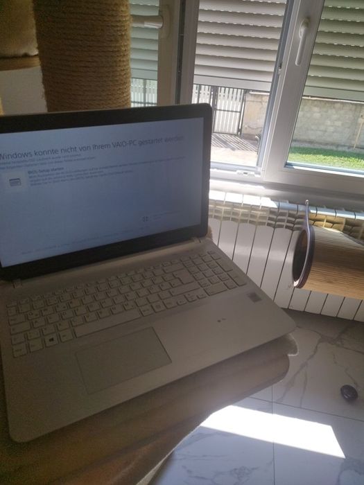 Leptoc Sony cu incarcator adus din germanía merg perfect.