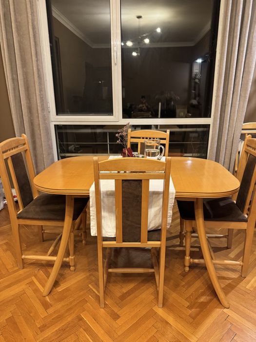 Трапезна маса разтегателна