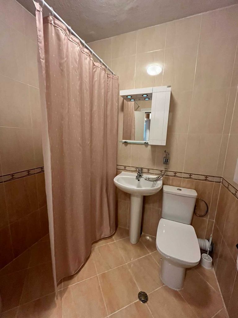 Дава се под наем Тристаен апартамент в София, Младост 2 - 70 кв.м за 765 € - Снимка #8