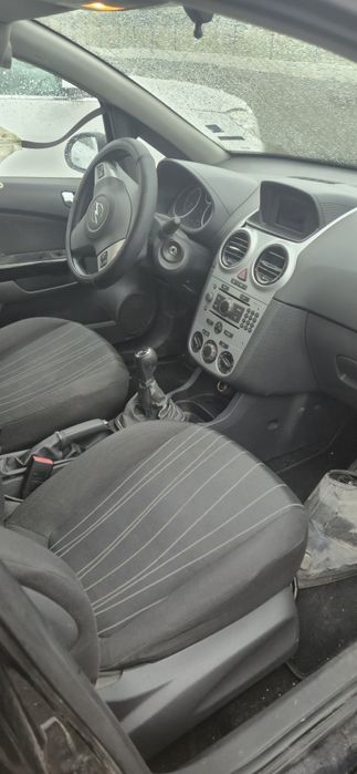 Опел корса Д 1.3 CDTI