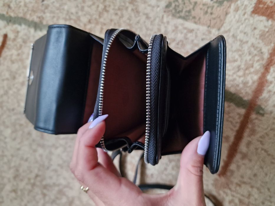 Дамска чанта чисто нова