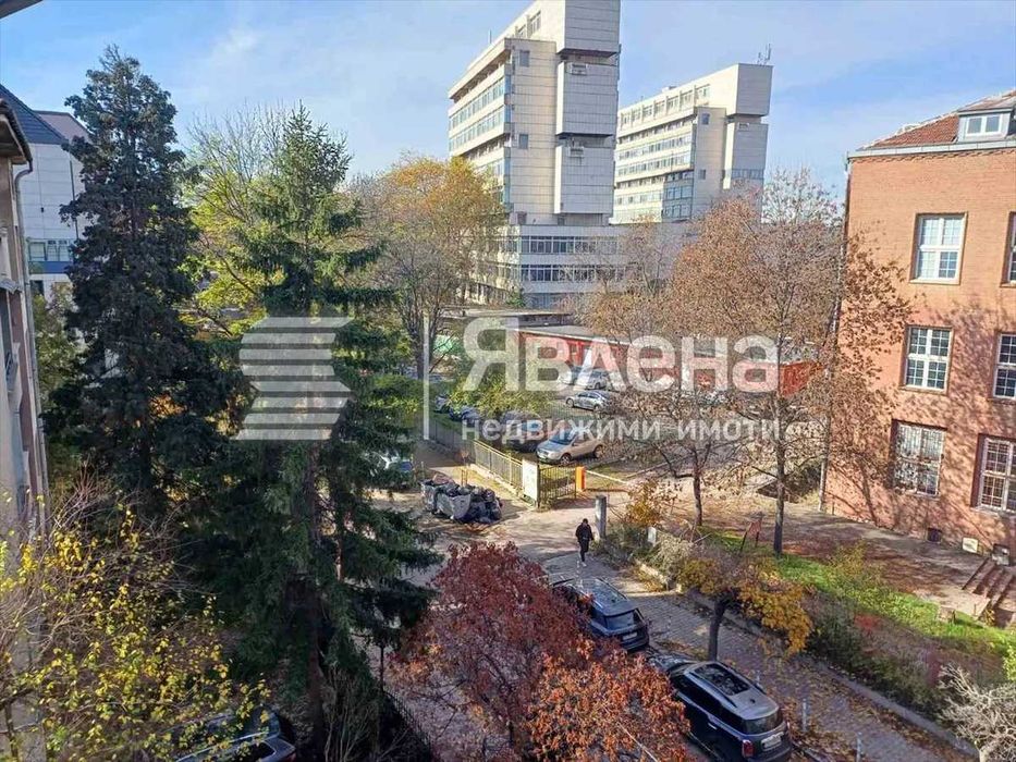 Дава се под наем Тристаен апартамент в София, Център - 95 кв.м за 443.7 € - Снимка #12