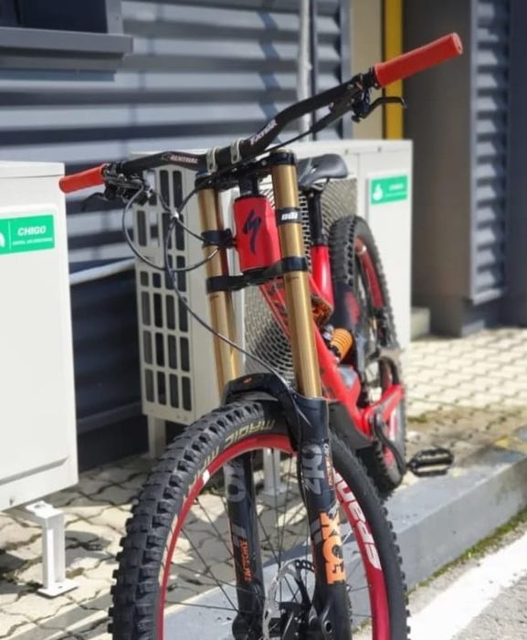 S-works demo 8 full carbon limited edition